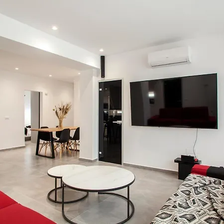 Emfasis Loft Spacious And Elegant