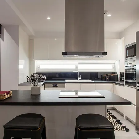 Emfasis Loft Spacious And Elegant Apartment